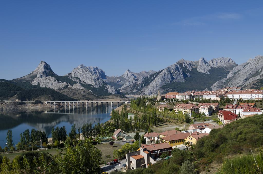 Hotel Presa Riaño Eksteriør billede