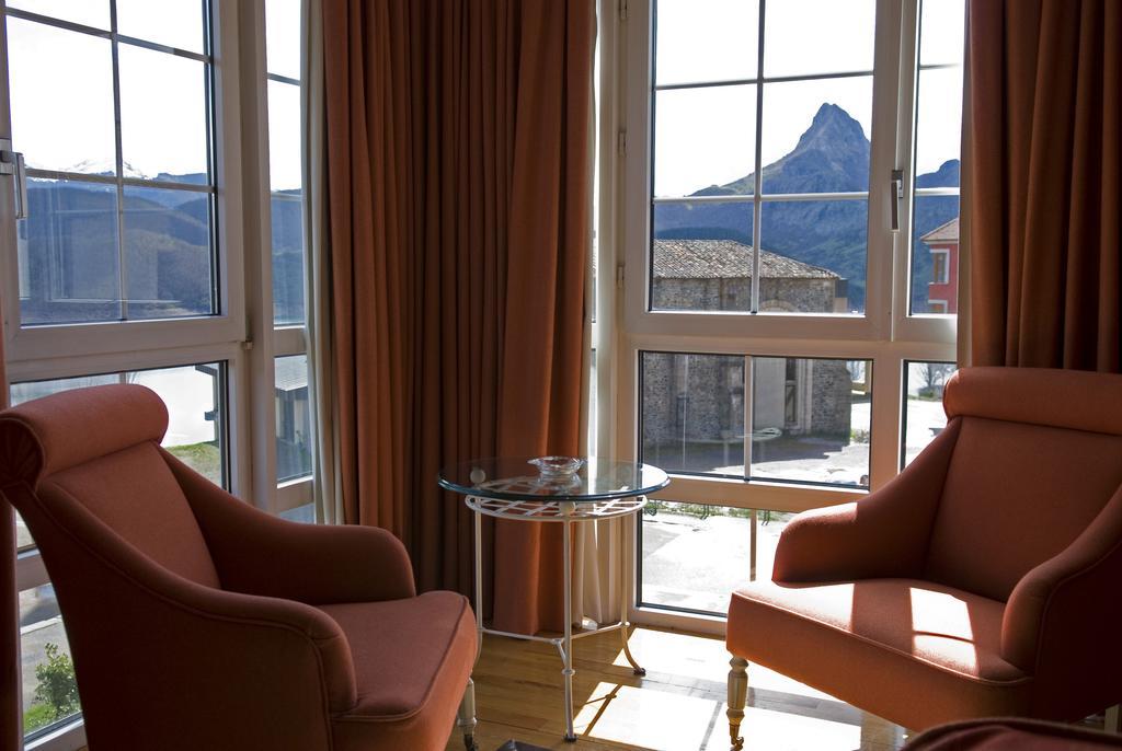 Hotel Presa Riaño Eksteriør billede