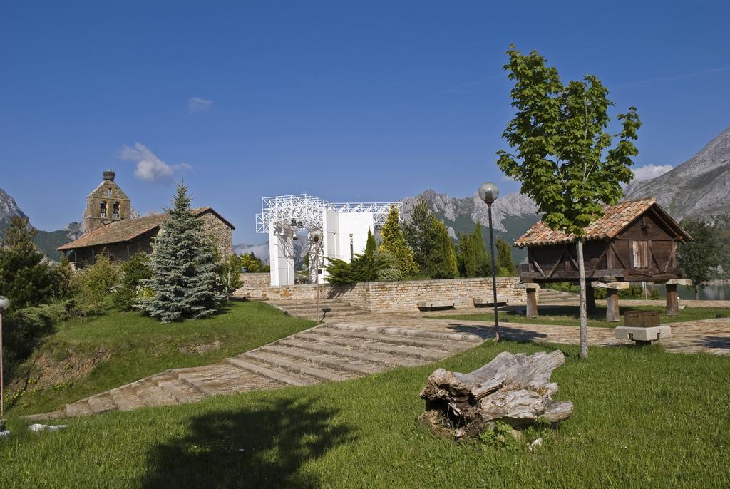 Hotel Presa Riaño Eksteriør billede