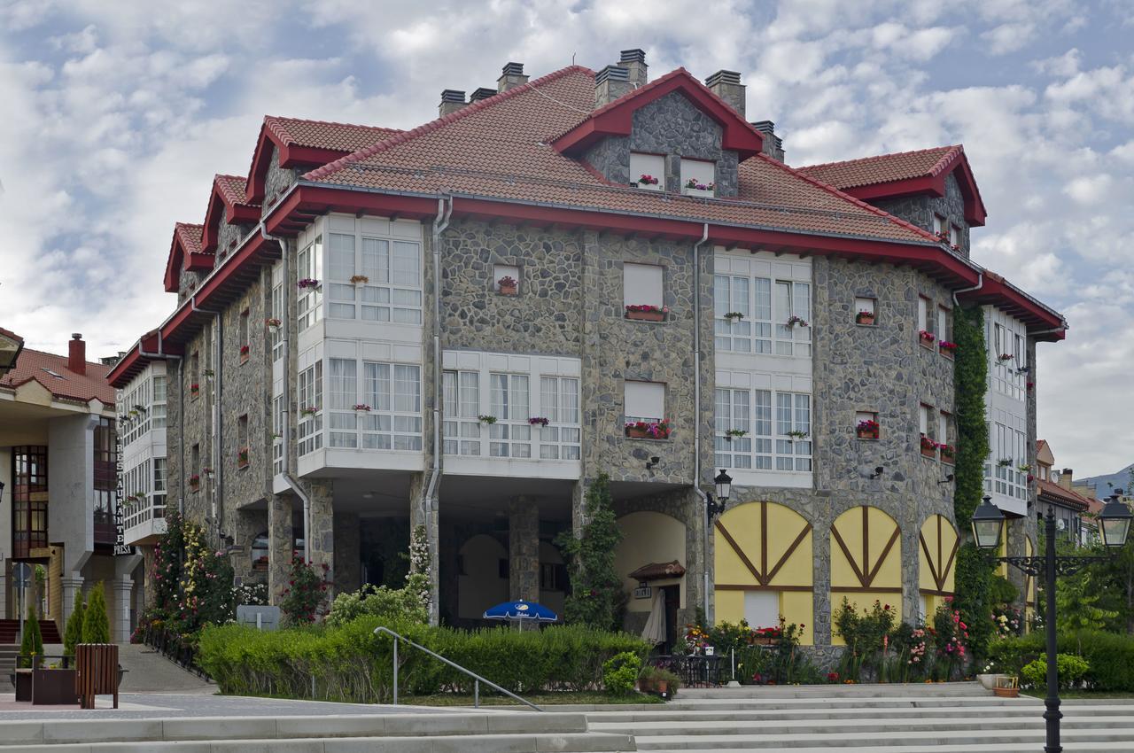Hotel Presa Riaño Eksteriør billede